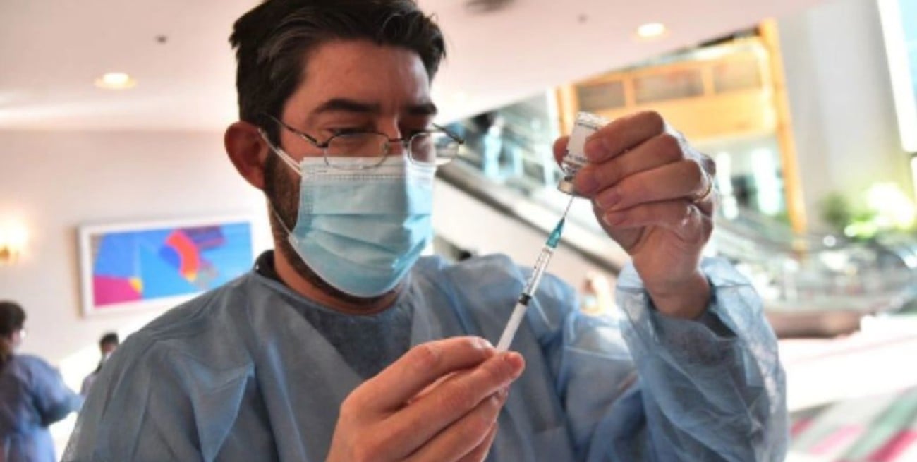 En Córdoba sostienen que la combinación de vacunas "daría una inmunidad más robusta"