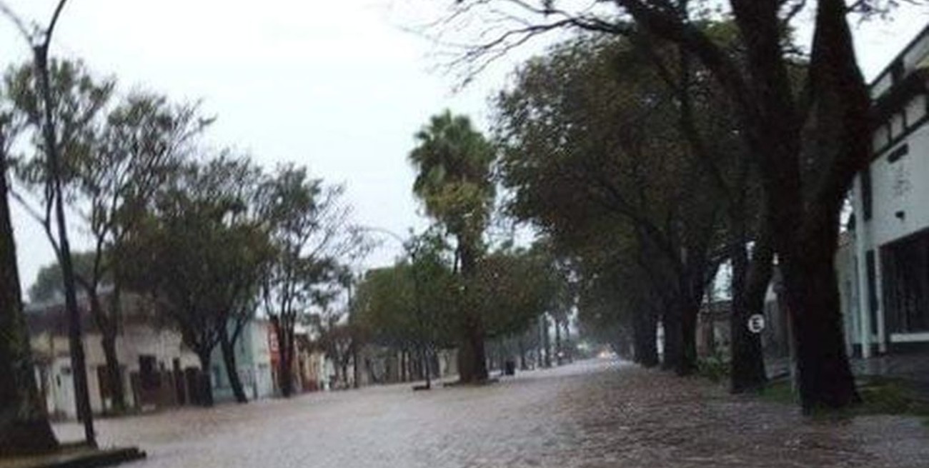 Lluvia en Gálvez: cayeron más de 254 mm y hay zonas comprometidas