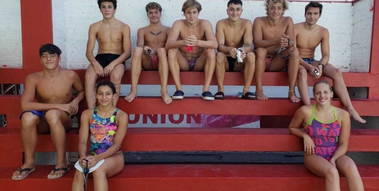 Se llevó a cabo el  Campus Juvenil de Aguas Abiertas en el natatorio del Club A. Unión 