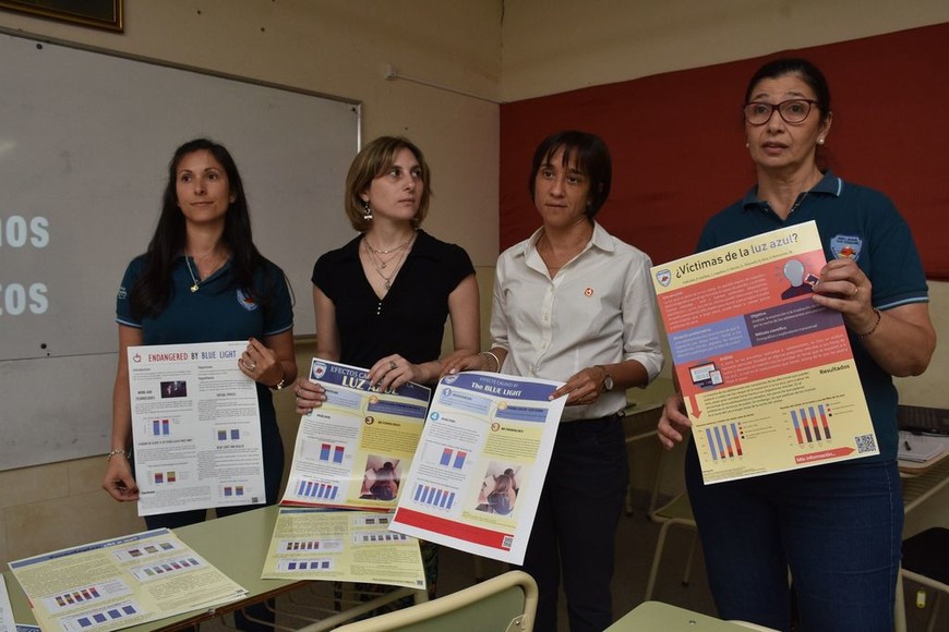 ELLITORAL_283353 |   exposicion proyecto de investigacion sobre consecuencias de abusos de redes sociales y celular