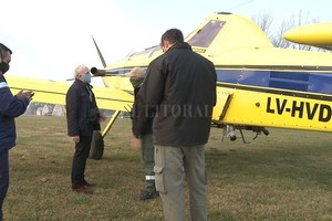ELLITORAL_307384 |  Gentileza Uno de los aviones hidrantes que combatirá la quema de pastizanes.