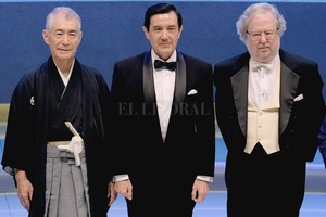 ELLITORAL_224703 |  Telam El estadounidense James P. Allison y el japonés Tasuku Honjo ganaron el premio Nobel de Medicina 2018 por sus estudios de terapias contra el cáncer.