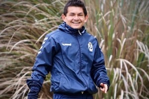 ELLITORAL_392214 |  Archivo Lobo  no está...Por ahora, Luis Miguel Rodríguez no puede debutar con la camiseta de Gimnasia y Esgrima de La Plata por culpa de una molestia física. Tampoco jugará la segunda jornada y está en recuperación.