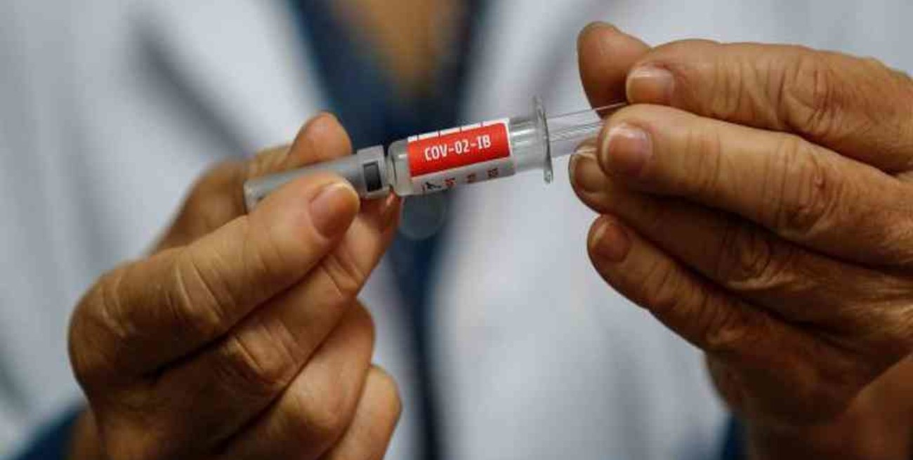 Emiratos Árabes Unidos autorizó la vacuna china de Sinopharm contra el coronavirus