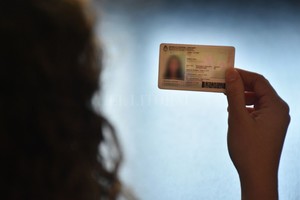 ELLITORAL_369359 |  Pablo Aguirre La estafadora, de 33 años, logró retirar $ 15.600 de la caja de ahorro de la víctima, haciéndose pasar por ella.