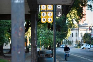 ELLITORAL_303373 |  Pablo Aguirre Lucas Crivelli.  Se está poniendo en jaque todo un sistema de transporte del interior del país, que está al borde del colapso en este instante, y obviamente se sigue profundizando la discriminación al interior , aseguró el funcionario.