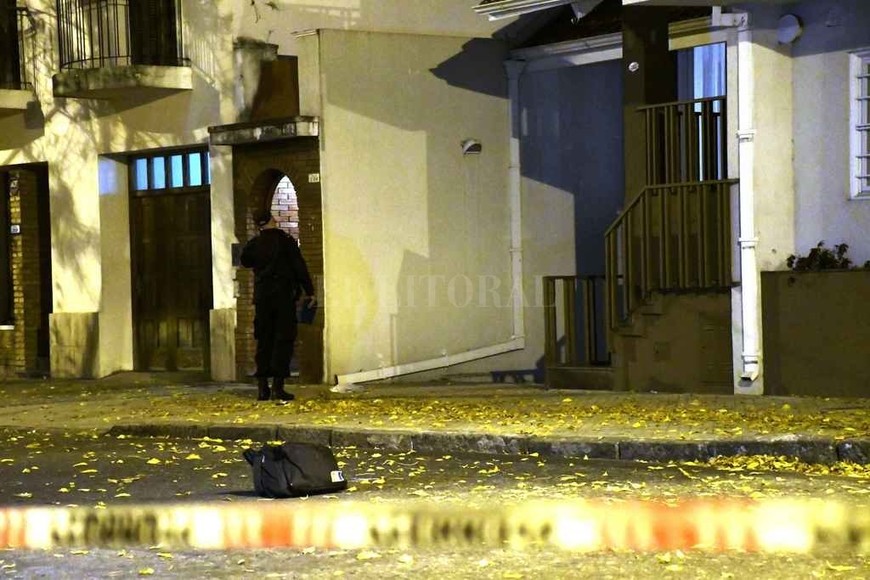 ELLITORAL_214667 |  Archivo El Litoral / Marcelo Manera Tres semanas atrás se produjeron otros dos atentados contra el último domicilio del juez Manfrín y otra propiedad céntrica donde el magistrado vivió hace 8 años.