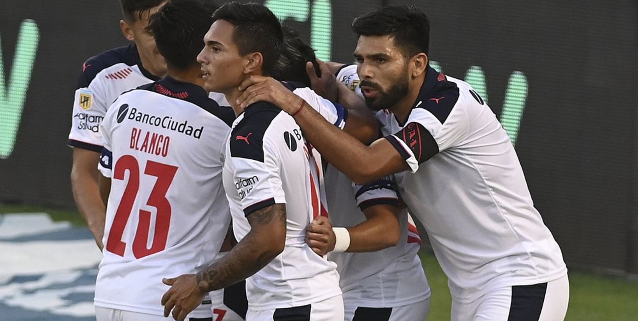 Independiente derrotó a Newell's en Rosario y sumó su tercer triunfo consecutivo