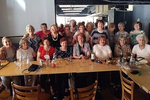 ELLITORAL_419001 |  Gentileza Reunión de ex empleadas de Casa TÍA después de dos años de pandemia.