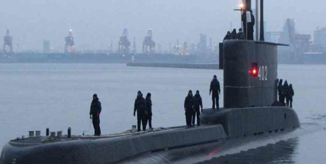 Buscan un submarino que desapareció con 53 tripulantes en Indonesia