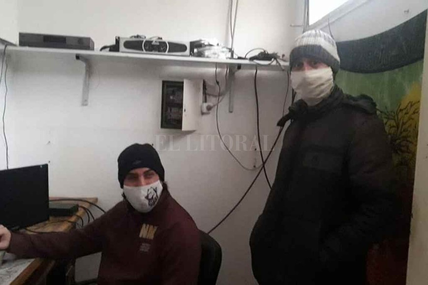 ELLITORAL_312620 |  Gentileza Sin parar. La pandemia no detuvo el trabajo de los operadores técnicos y como trabajadores esenciales garantizaron la comunicación con los oyentes a pesar de la cuarentena.