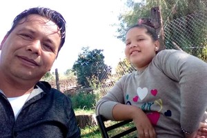 ELLITORAL_248543 |  Gentileza. Gustavo Escalante junto a su hija Valentina.