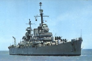 ELLITORAL_374908 |  Archivo El Litoral El Crucero General Belgrano estuvo presente en el ataque japonés a Pearl Harbor de 1941, del cual salió ileso, y participó de la Segunda Guerra Mundial. El General Perón lo compró en 1951.