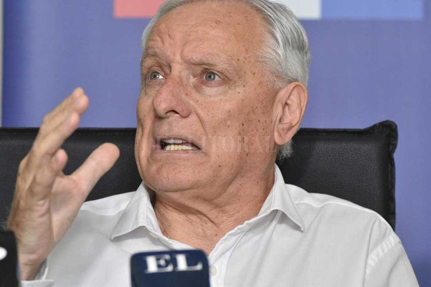 ELLITORAL_288738 | Mauricio Garín Deudas. No podemos salir a negociar compras de medicamentos e insumos hospitalarios cuando debes seis meses , criticó el ministro Parola, y destacó la necesidad de que se sancione la Ley de Necesidad Pública.