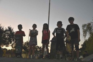 Manuel Fabatía Nueva ola. La pista fue invadida por las nuevas generaciones de skaters que van todos los días a patinar.
