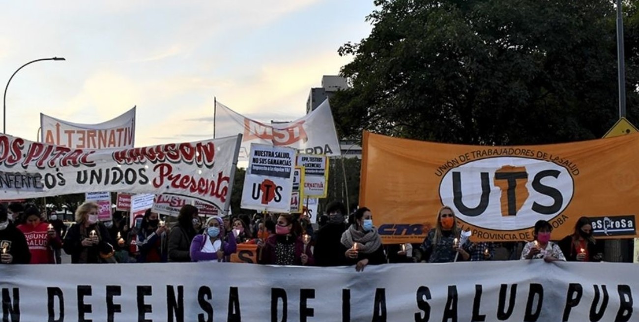 Trabajadores de la salud se movilizan en Córdoba