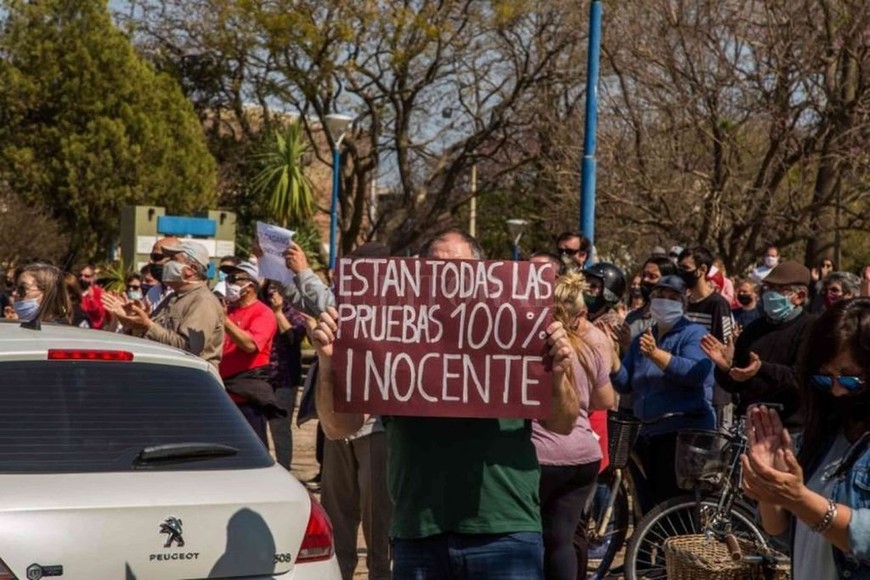 ELLITORAL_329079 |  Archivo El Litoral El 28 de agosto se realizó una concentración frente a la municipalidad de San Jerónimo Norte a favor del médico.