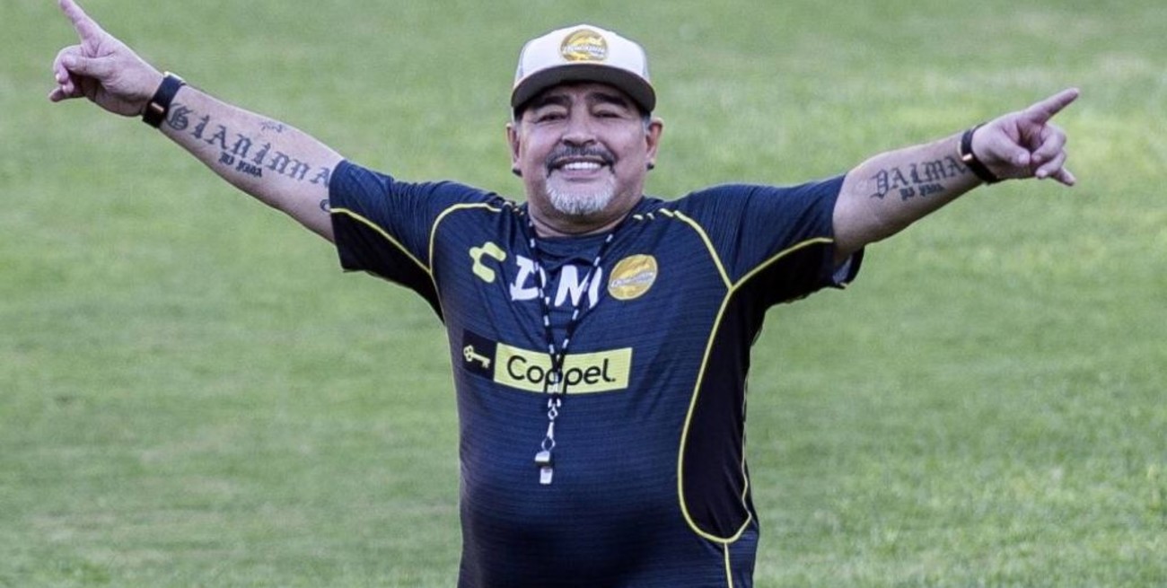 Maradona celebró su inclusión en un equipo de leyendas para fines benéficos