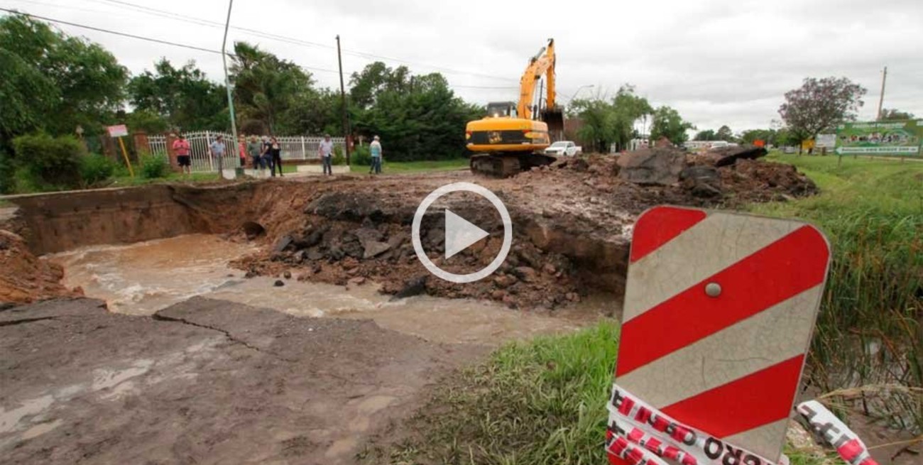 Video: se hundió el pavimento en la RN 11, a la altura de Sauce Viejo