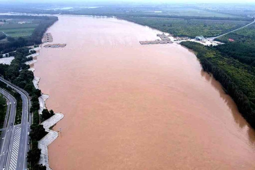 ELLITORAL_409110 |  Twitter El río Amarillo, el segundo más largo de China, ha experimentado su tercera inundación de este año debido a las continuas lluvias.