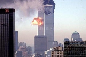 Internet El 11 de septiembre del 2001, cuatro aviones de pasajeros fueron capturados por terroristas islamistas.