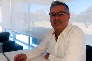 ELLITORAL_295495 |  Gentileza. Leonardo Simonutti sigue trabajando desde su casa en estos tiempos de cuarentena. Propone una reforma del estatuto para modernizarlo, entre otras cosas.