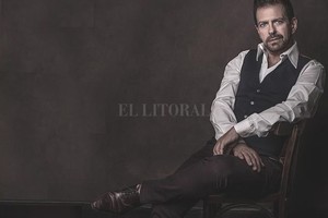 Gentileza producción Fernández aclara que hace 53 años que comenzó a cantar, que al principio de su carrera le molestaba y que ahora, en cambio, pasando los 60 años almanaque, le resulta grato el diminutivo.