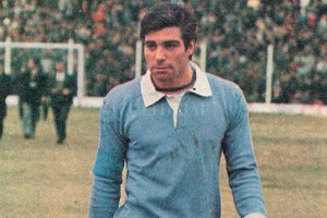 ELLITORAL_303642 |  El Litoral Carlos Buttice, el arquero que trajo Colón para reforzar un plantel integrado por muchos jugadores del club o de la zona. El 25 de mayo de 1983 no es un día que pase desapercibido en la historia sabalera.