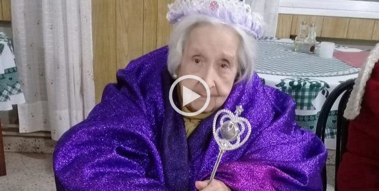 Organizaron una fiesta de disfraces en un geriátrico para entretener a los abuelos