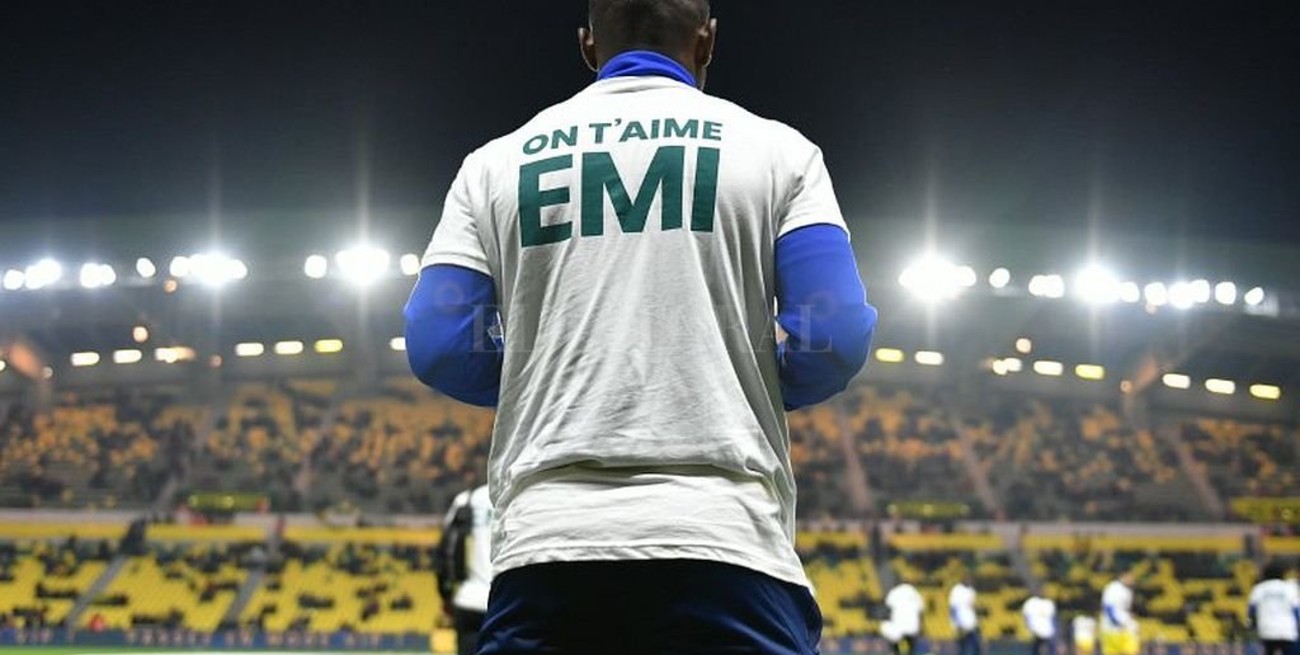 Emotivo homenaje a Emiliano Sala durante el partido del Nantes