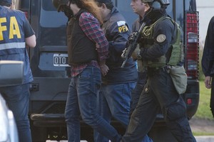 ELLITORAL_241400 |  Clarín Buenos Aires 18 de marzo 2019 Traslado de los Iranies detenidos llegando a los tribunales federal de comodoro py 
foto Rolando Andrade Stracuzzi ley 11723