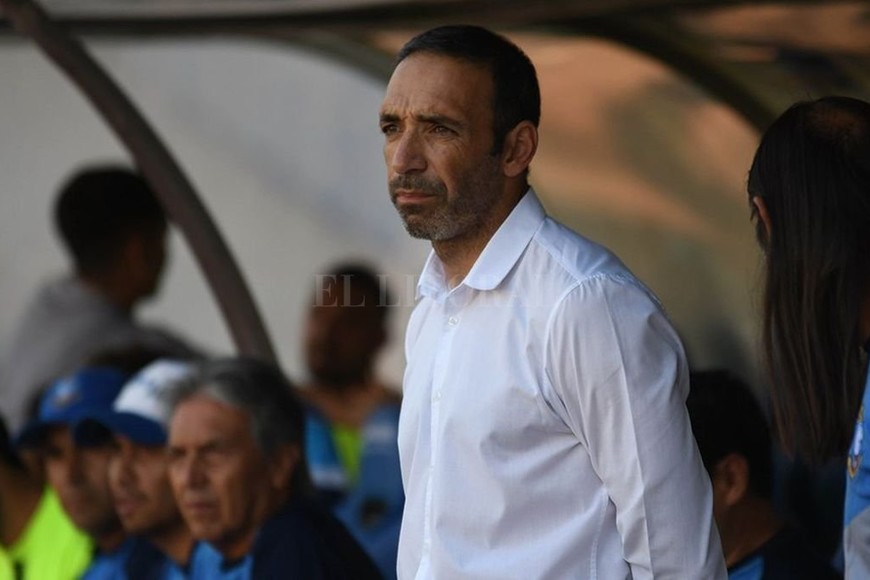 ELLITORAL_312244 |  El Litoral Azconzábal por Madelón  En 15 días lo tendremos en la ciudad, el acuerdo estaba cerrado el 5 de junio, hubo que mantener una reserva para mantener la información, estamos trabajando en los detalles de infraestructura, llegará antes de que arranquen los entrenamientos , afirmó el pope máximo rojiblanco.