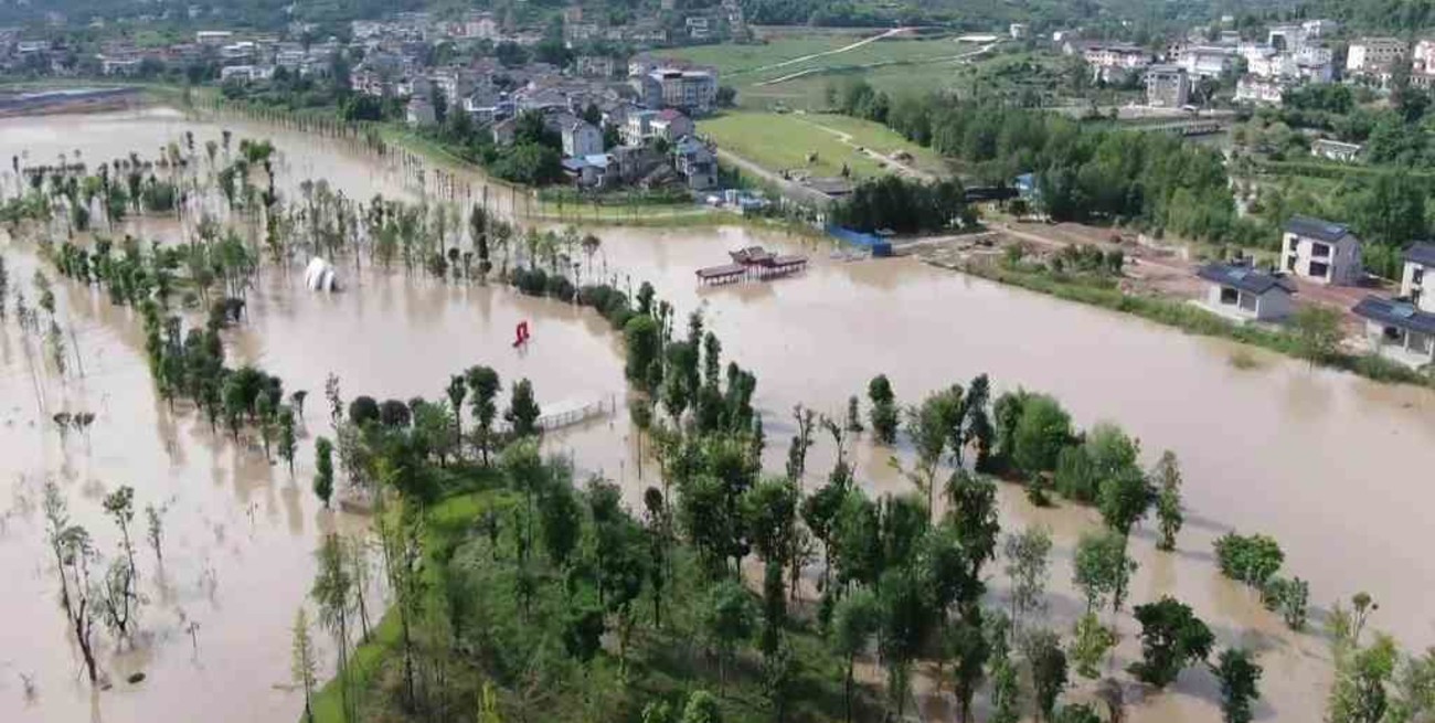 Más de 100.000 evacuados por las inundaciones en China  