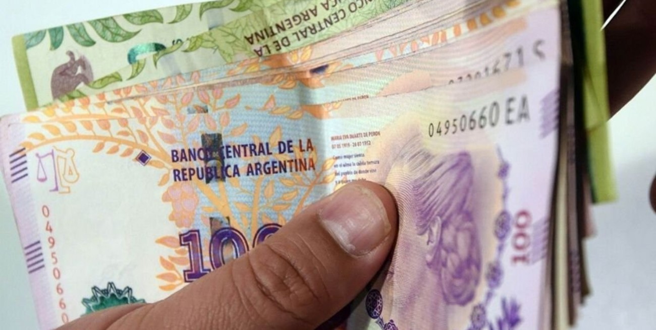 Ocho de cada diez argentinos esperan un bono para fin de año 