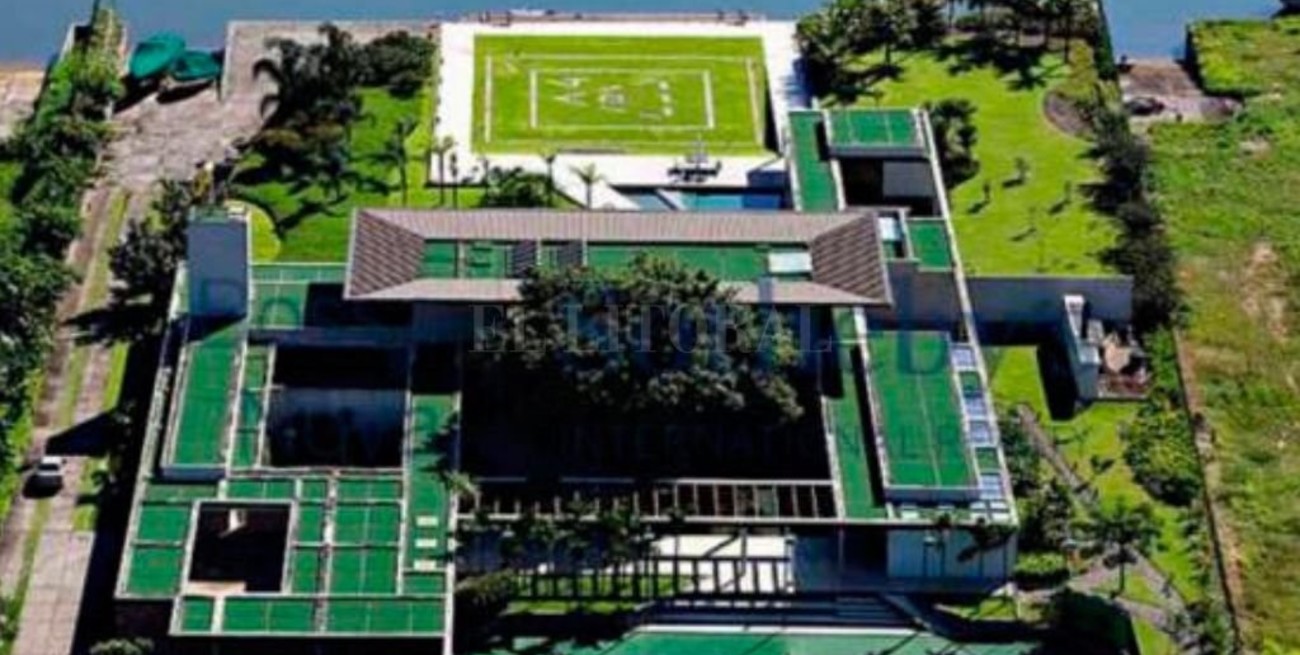 La lujosa mansión donde se aisló Neymar 