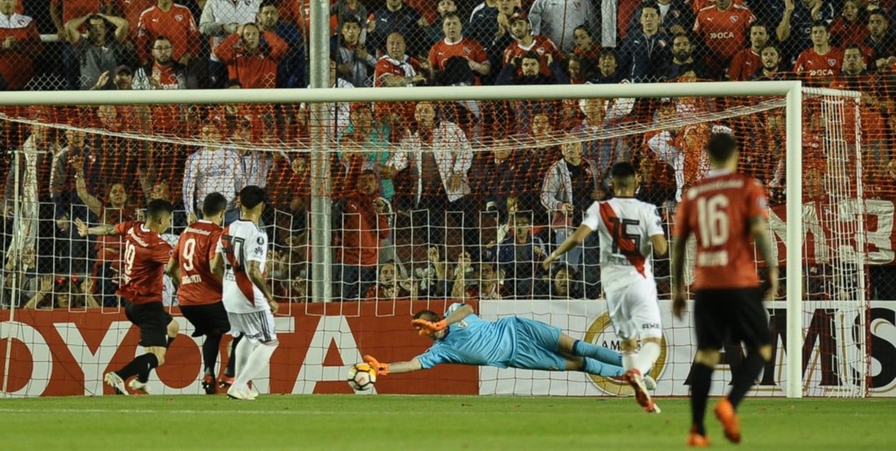 Con Armani como figura, Independiente y River igualaron 0 a 0