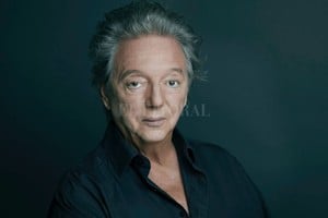 ELLITORAL_311230 |  Gentileza producción Para mí es un placer: un juego artístico, actoral, muy enriquecedor, y lo disfruto muchísimo , dice el autor sobre representar sus obras en soledad.