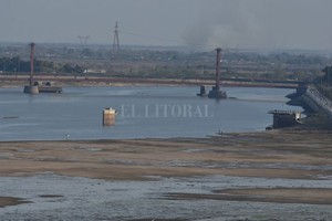 Manuel Fabatia La Nación puede ayudar, dar una mano, y financiar? pero no es quien tiene que empujar del carro , deslizó el ingeniero Villa Uría cuando se le preguntó por los requerimientos santafesinos ante la emergencia.