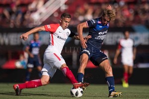 ELLITORAL_229951 |  Matías Nápoli Manuel De Iriondo, un volante aguerrido al que Madelón podría utilizar para contrarrestar la dinámica y buen juego del Vélez de Heinze.