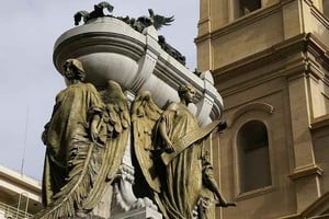 ELLITORAL_368023 |  Gentileza Mausoleo de Belgrano, en el convento de Santo Domingo, de Buenos Aires.