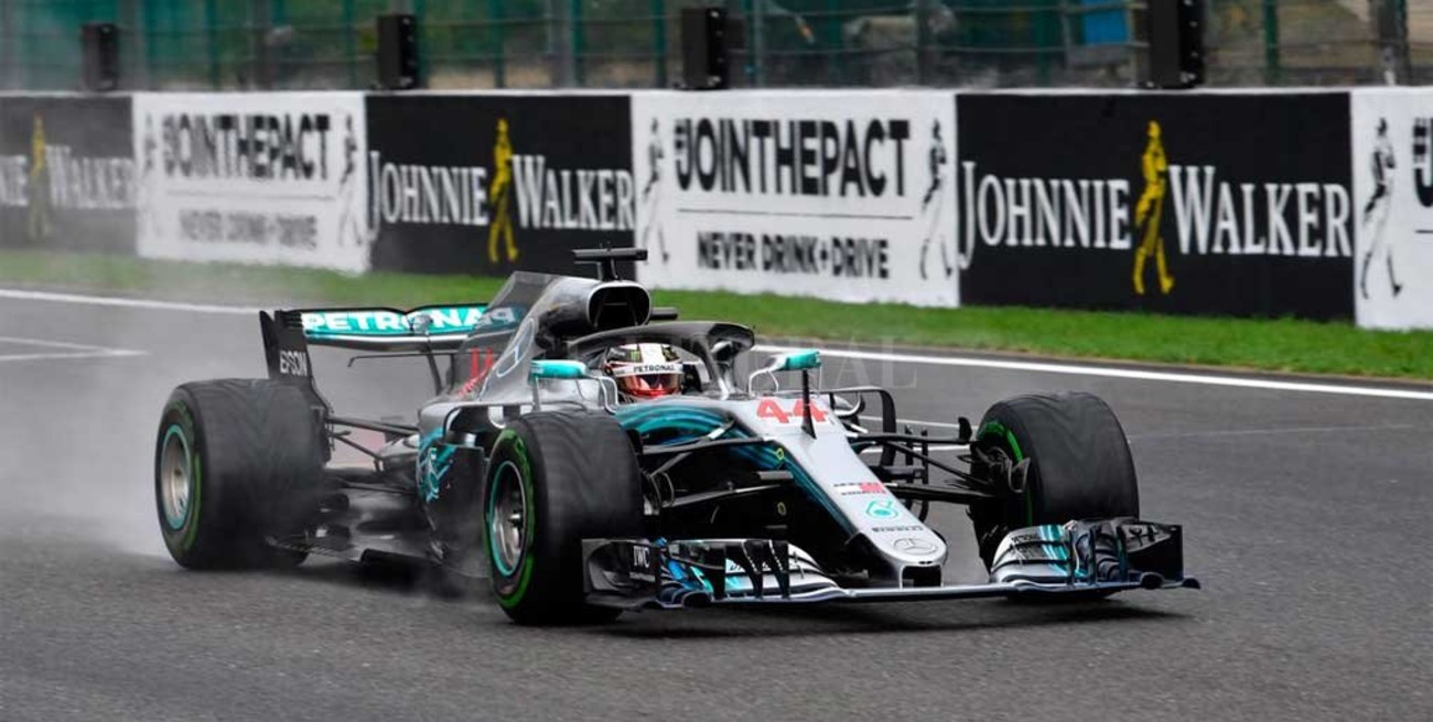 Hamilton le arrebató la "pole" a Vettel en Spa