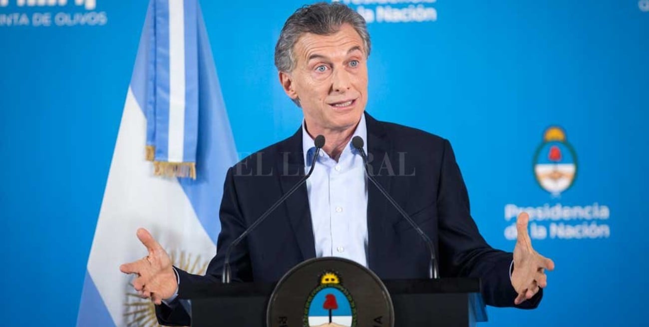 Macri firmó el decreto para el bono salarial 