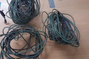 ELLITORAL_364836 |  El Litoral Los rollos de cables de alambre de cobre secuestrados en poder de los delincuentes.