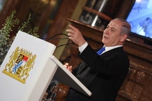 ELLITORAL_203763 |  DPA Andreas Gebert El primer ministro de Israel, Benjamin Netanyahu, se pronuncia en una recepción en el marco de la Conferencia de Seguridad de Múnich, Alemania, el 17/02/2018.