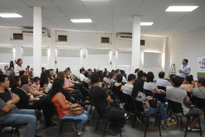 Luis Cetraro Enfrentados. Por el momento, la propuesta no logró acercar las partes. Los cupos disponibles para sorteo en el Crei sigue siendo el motivo de conflicto.