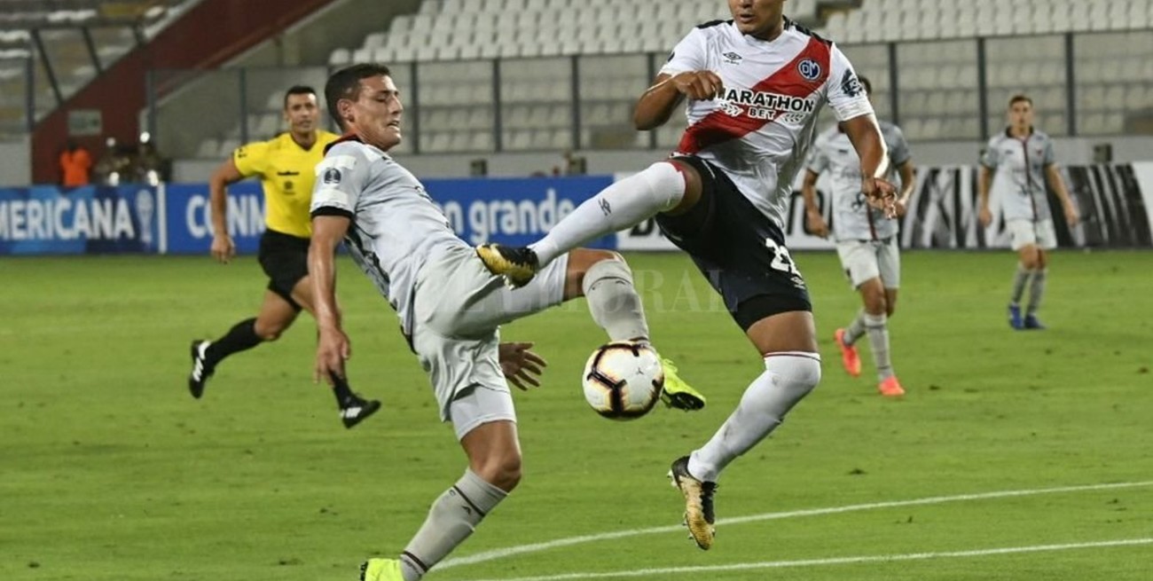 Lavallén definió el once para enfrentar a Deportivo Municipal