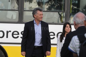 ELLITORAL_209456 |  Mauricio Garín 2017.05.03 - Visita de Macri para inaugurar el Metrofe metrobus el año pasado.