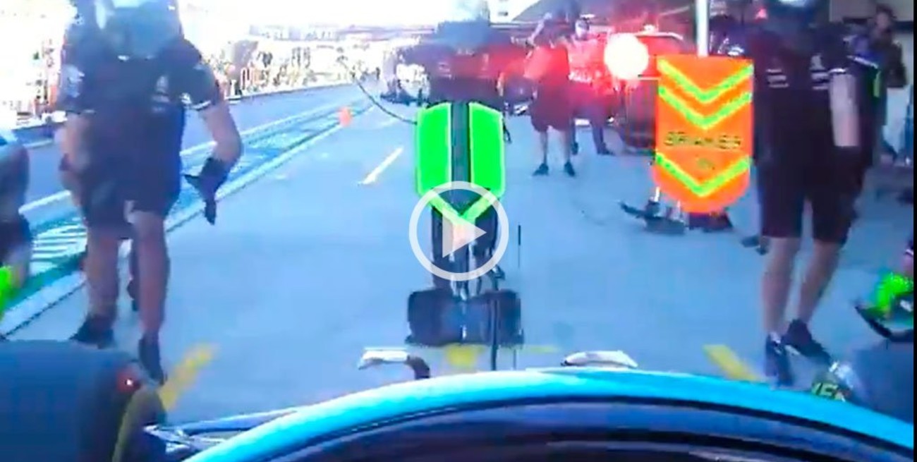Video: Hamilton no frenó a tiempo y se llevó por delante a un mecánico