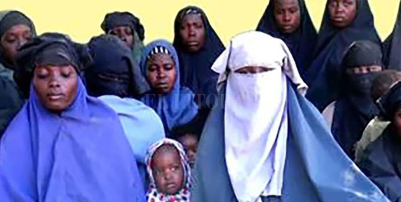 Boko Haram difunde un vídeo de 14 niñas secuestradas que se niegan a volver a casa
