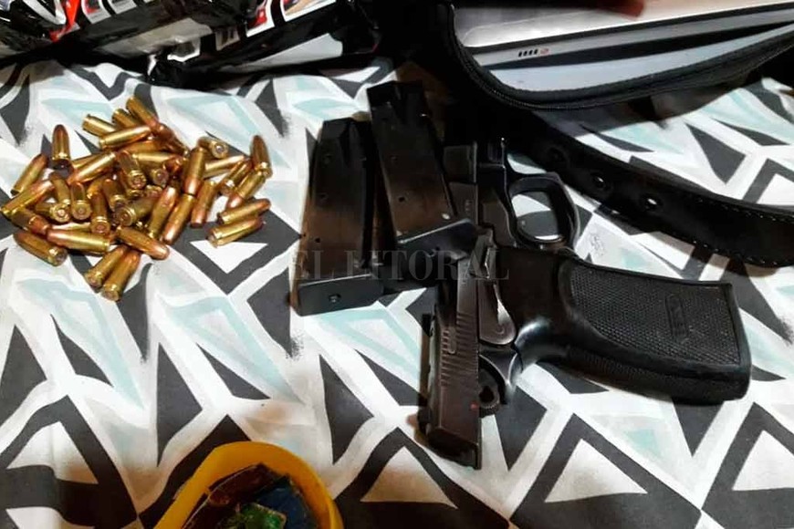 ELLITORAL_242129 | El Litoral Parte de las municiones y el armamento que fue secuestrado